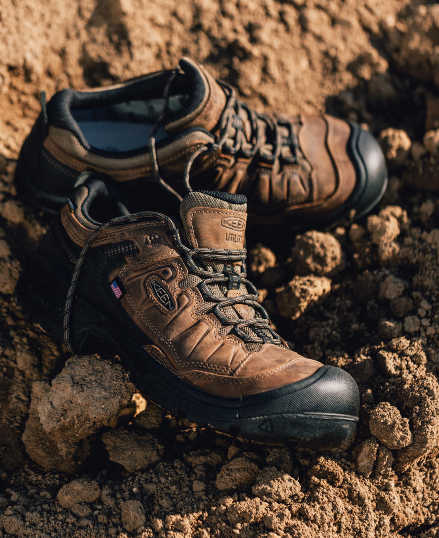 Men's Targhee IV Waterproof Work Shoe (Carbon Toe) | Dark Earth/Black - Image 8