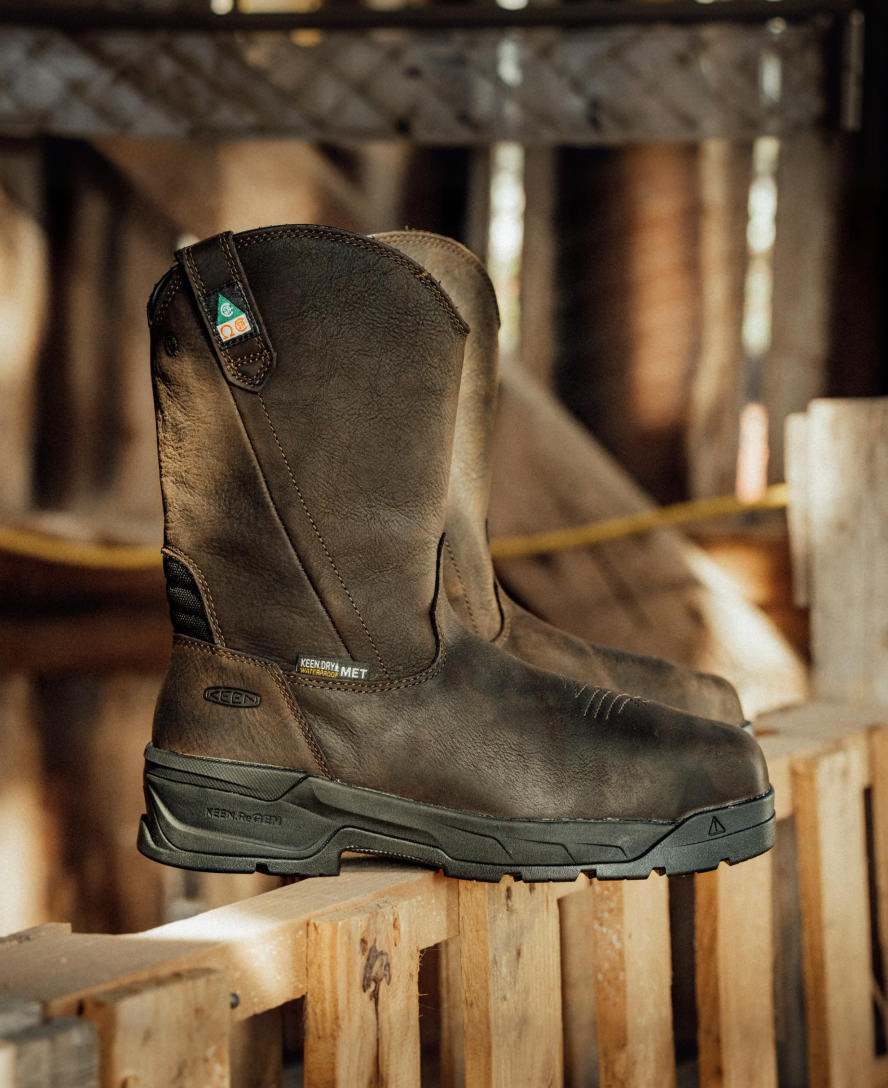 Men's CSA Flatland Pull-On Waterproof Work Boot INT MET (Carbon Toe) | Dark Brown/Black - Image 9