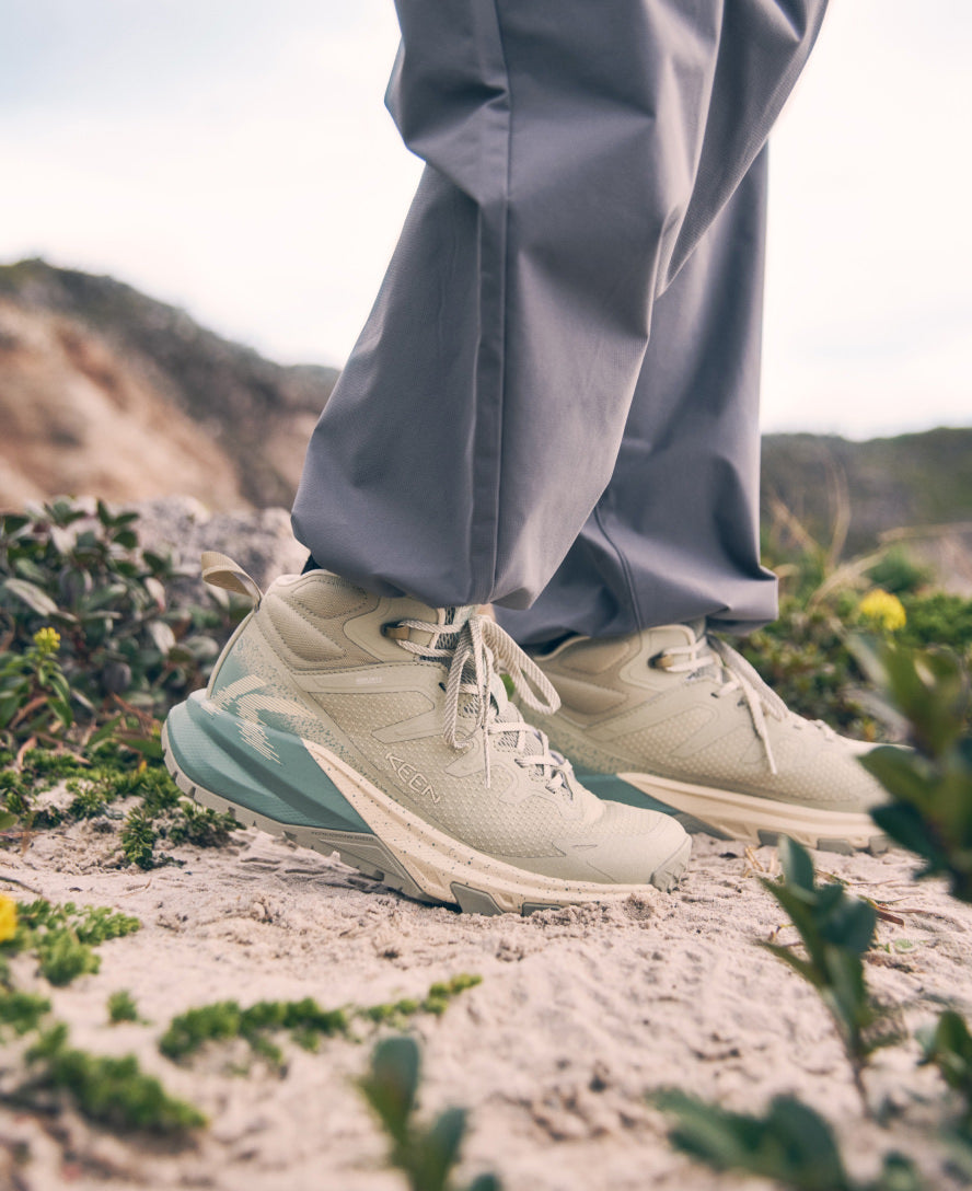 Women's Targhee Apex Waterproof Hiking Boot | Abbey Stone/Birch - Image 8
